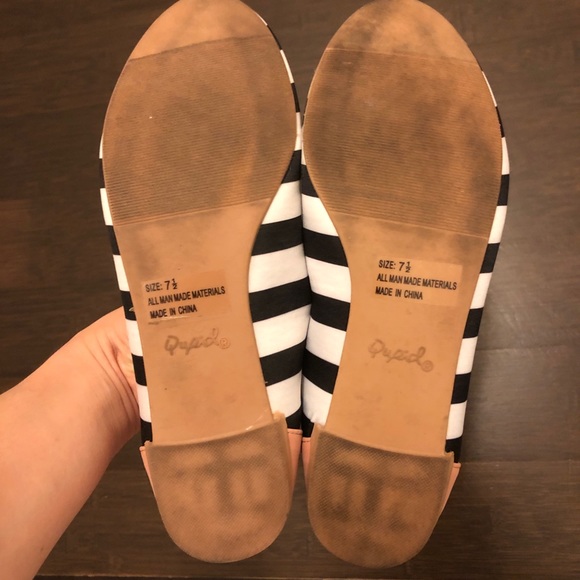🎉HOST PICK🎉 Qupid Black and White Striped Flats - Picture 4 of 8